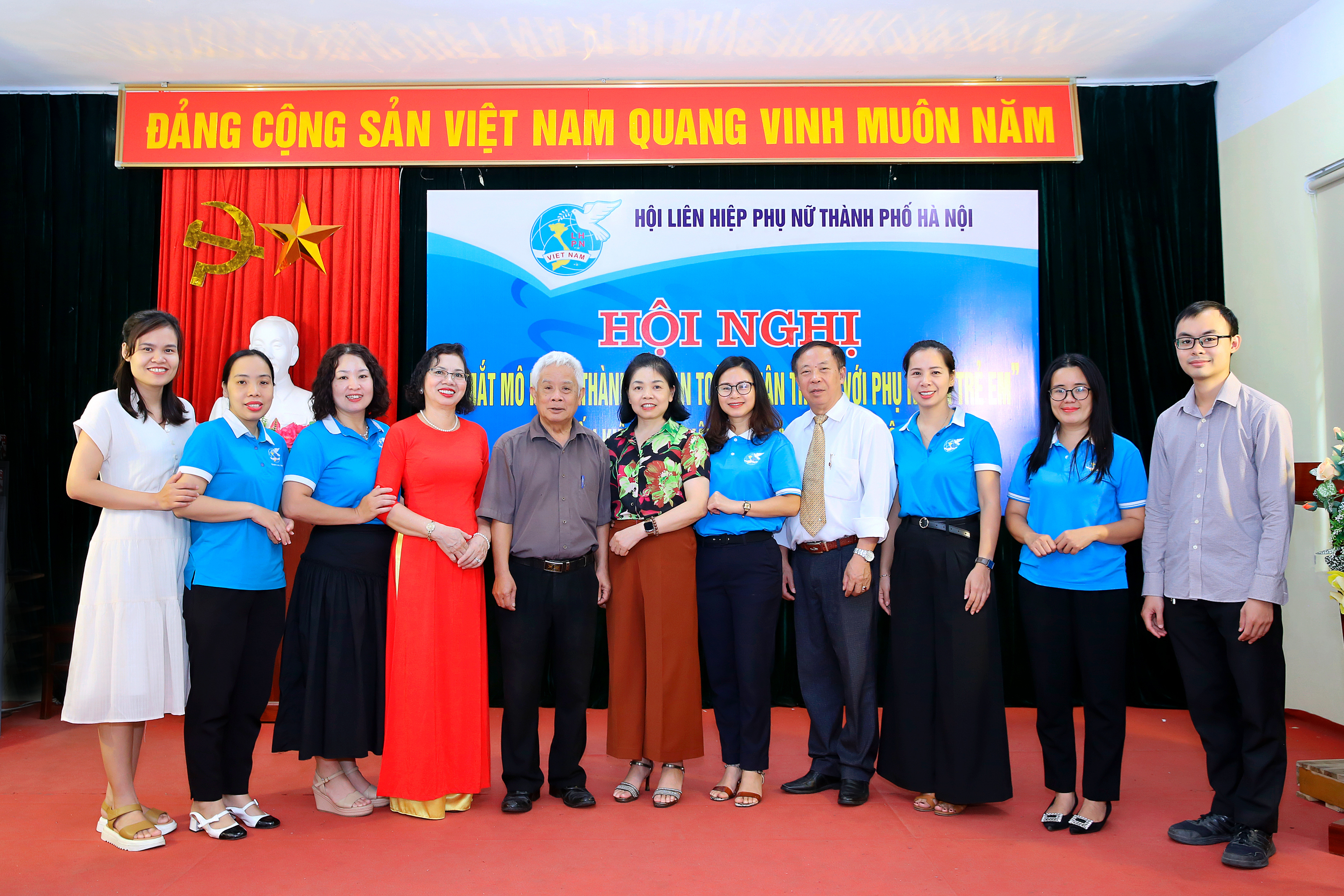 Ra mắt mô hình “Thành phố an toàn thân thiện với phụ nữ trẻ em” tại phường Dịch Vọng Hậu - ảnh 14