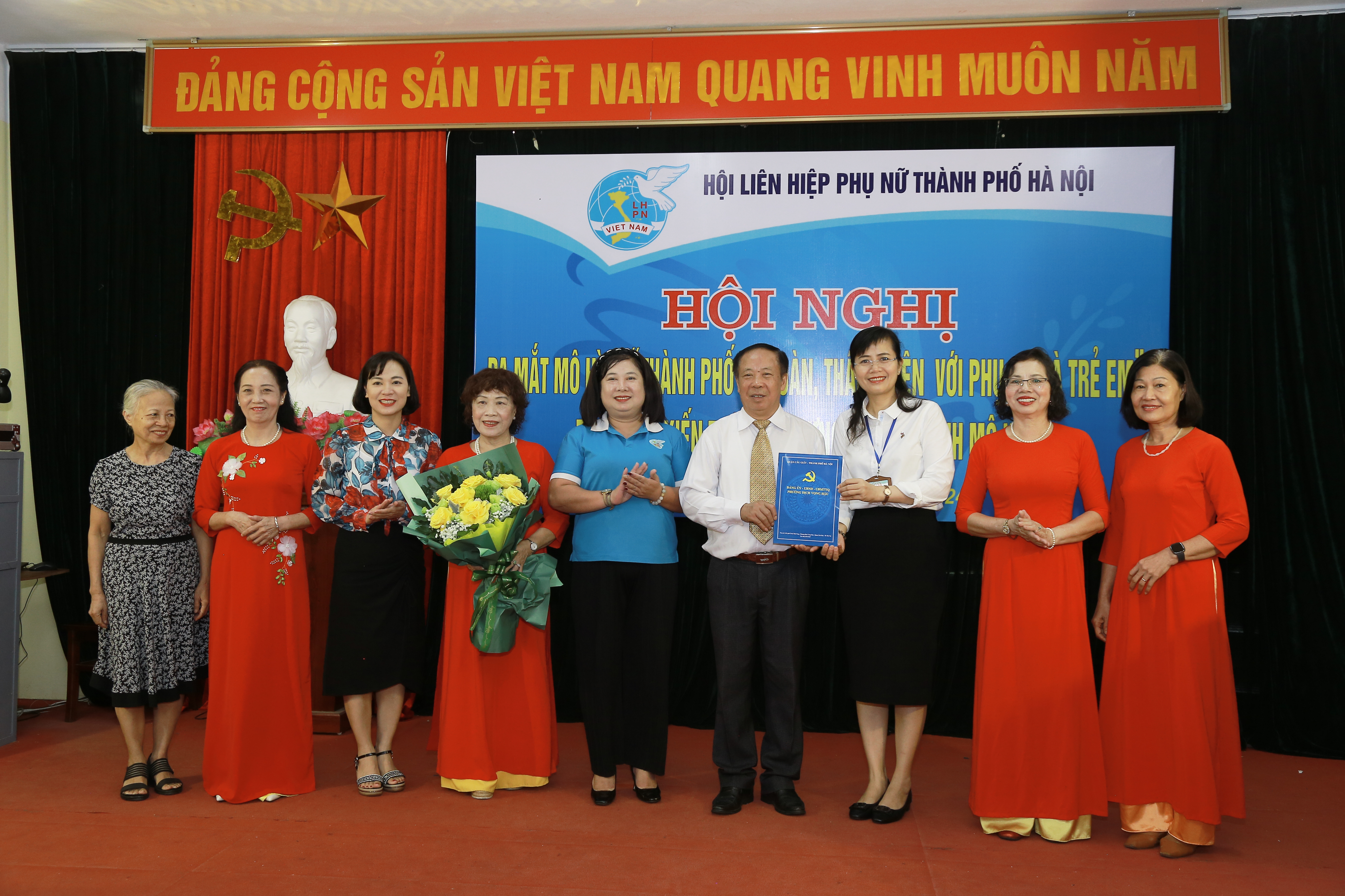 Ra mắt mô hình “Thành phố an toàn thân thiện với phụ nữ trẻ em” tại phường Dịch Vọng Hậu - ảnh 6