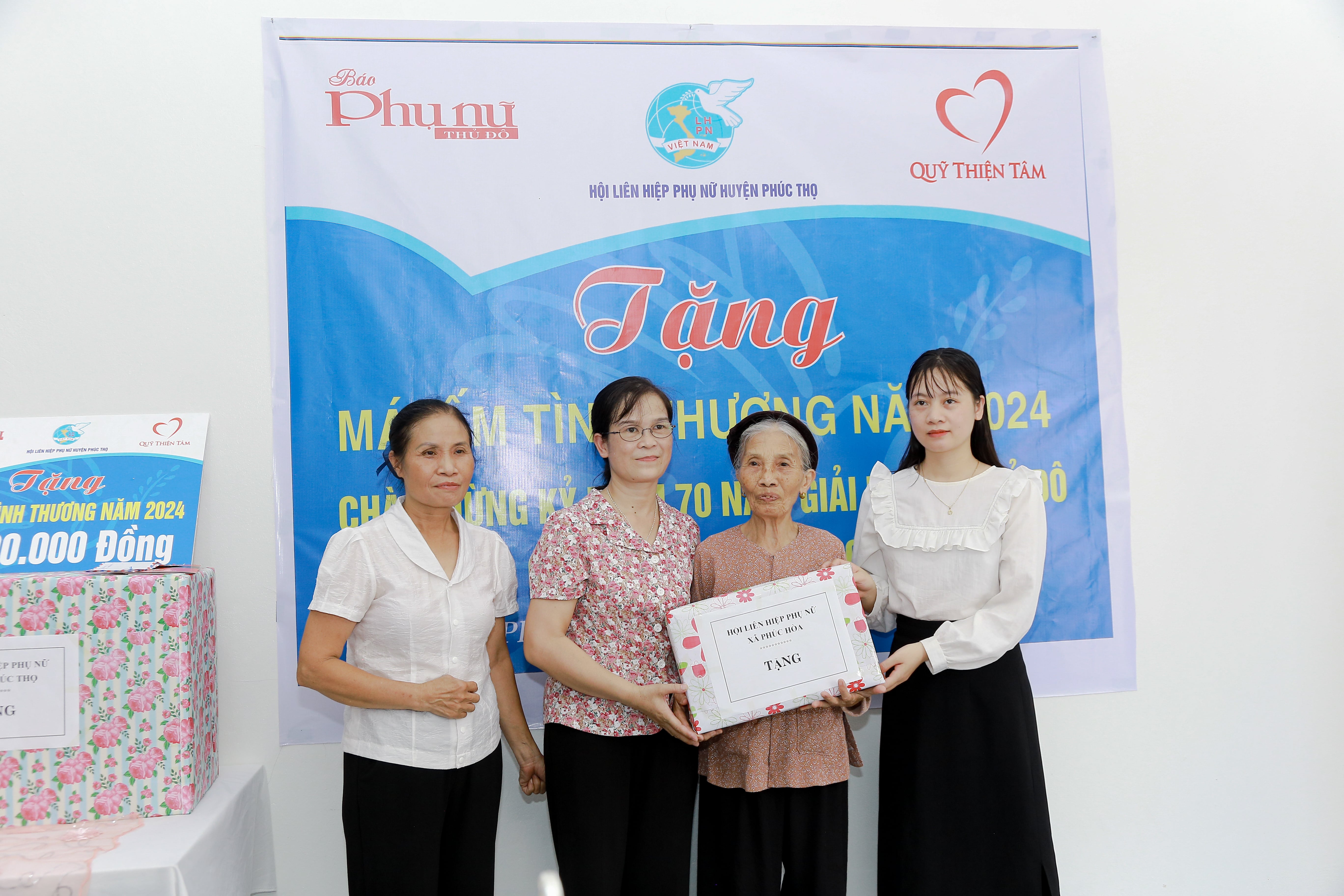 Phúc Thọ: Bàn giao “Mái ấm tình thương” cho hội viên phụ nữ khó khăn - ảnh 7