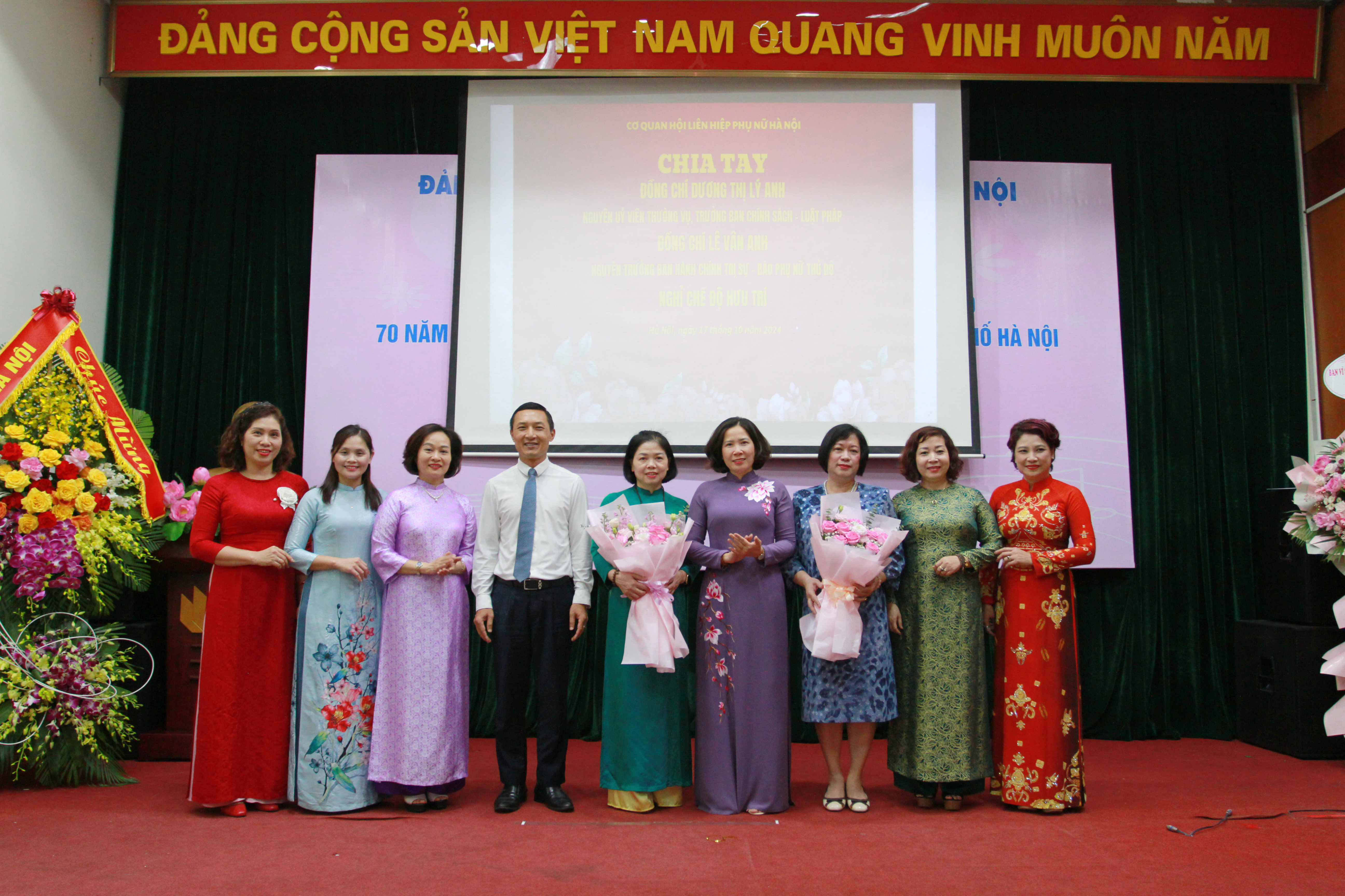Sôi động chương trình Liên hoan văn nghệ chào mừng Ngày Phụ nữ Việt Nam - ảnh 5