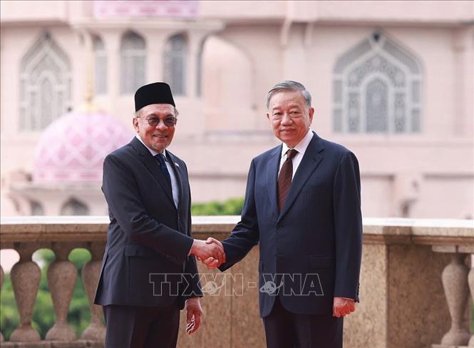 Thủ tướng Malaysia Anwar Ibrahim chủ trì lễ đón Tổng Bí thư Tô Lâm - ảnh 6