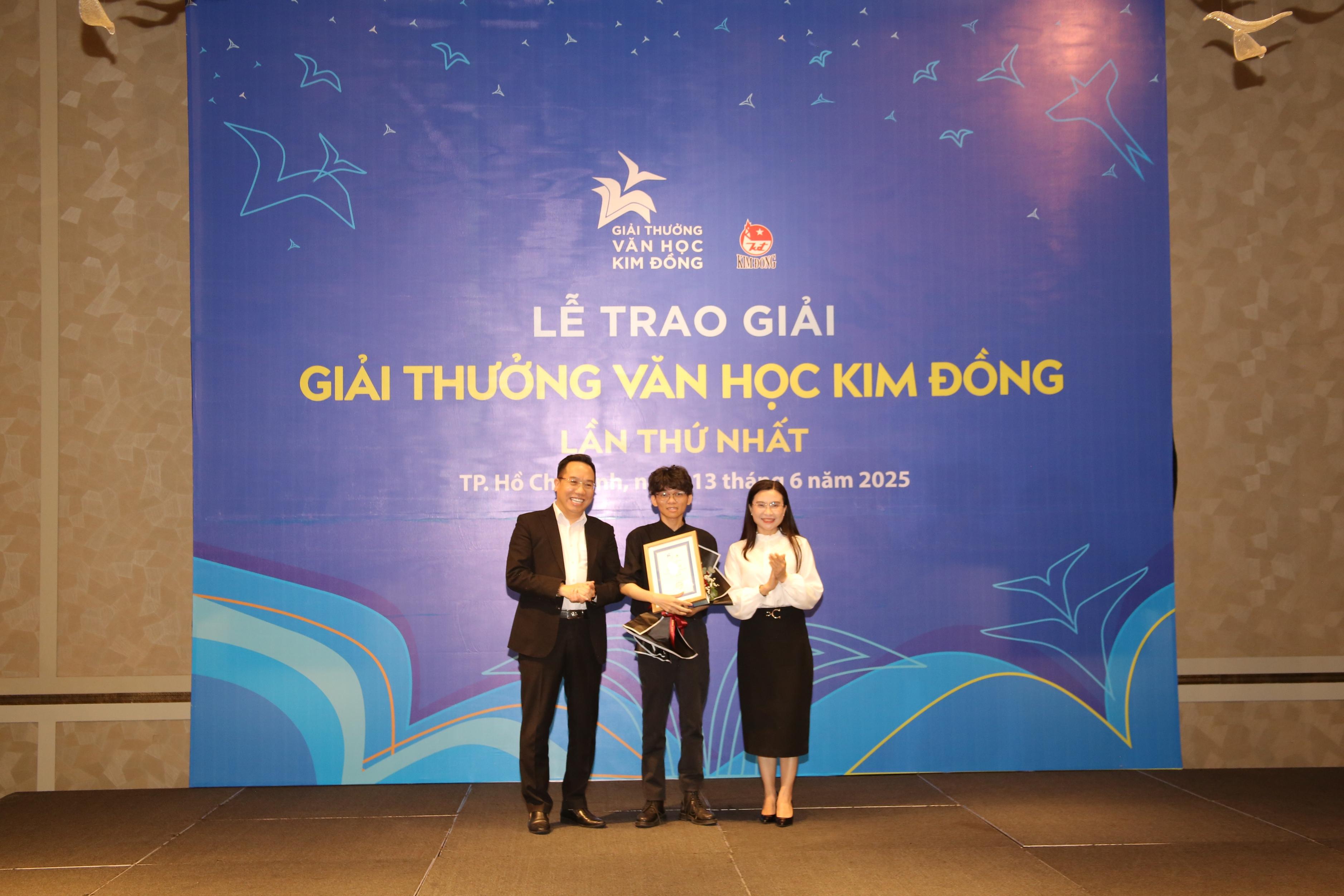 Trao Giải thưởng Văn học Kim Đồng lần thứ nhất: Ghi dấu nỗ lực sáng tác vì thế hệ trẻ - ảnh 3