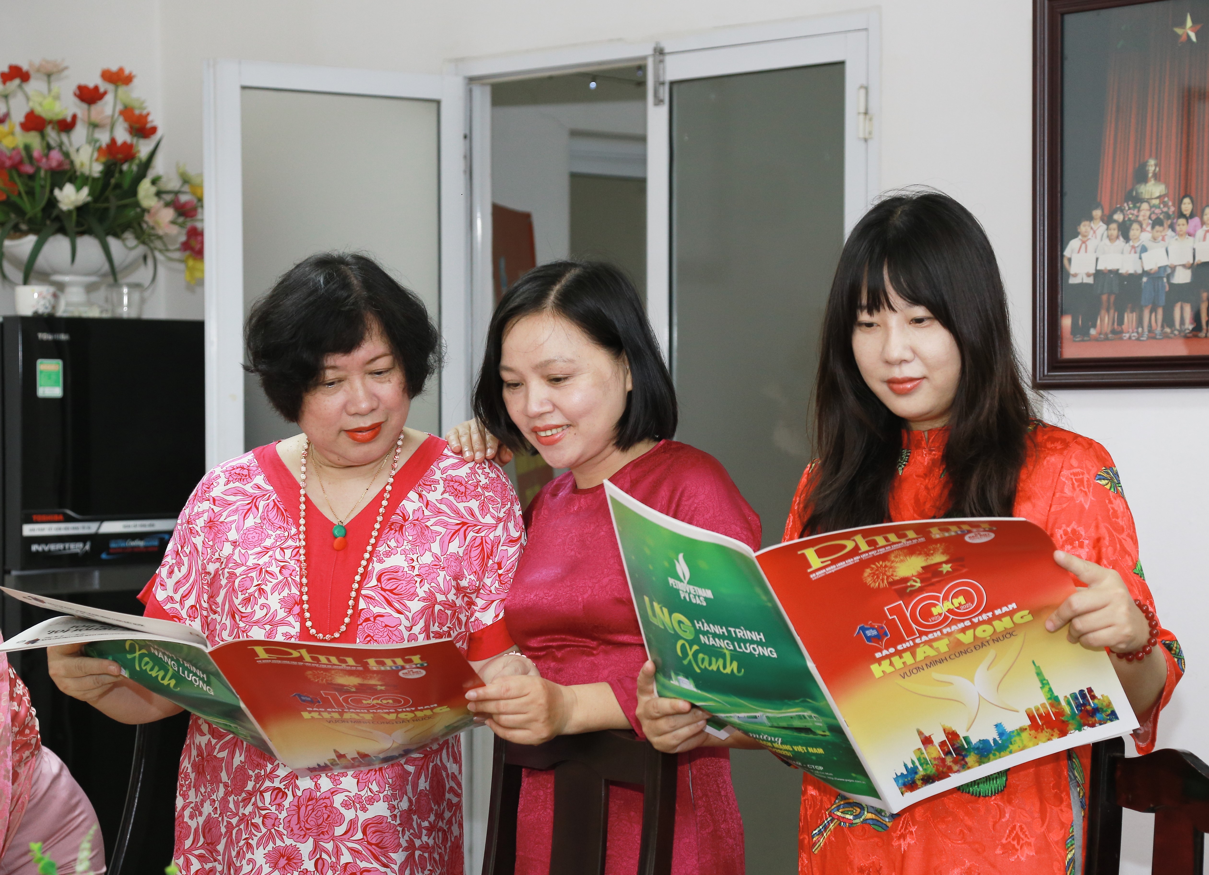 Báo Phụ nữ Thủ đô gặp mặt lãnh đạo, cán bộ hưu trí của Báo qua các thời kỳ - ảnh 5