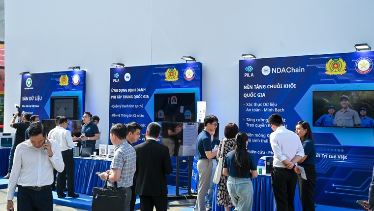 Khẳng định nội lực công nghệ Việt tại triển lãm 6 sản phẩm dữ liệu tiên phong - ảnh 2