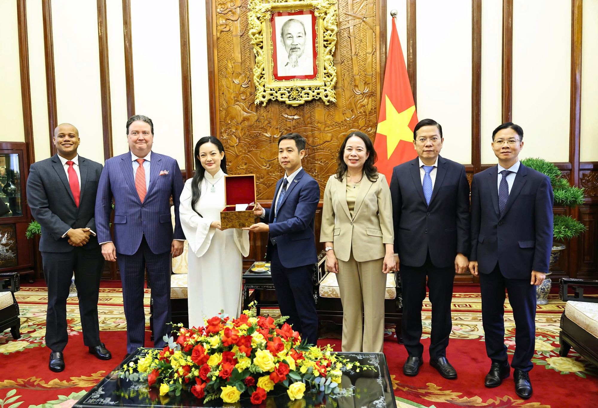 Phó Chủ tịch nước tiếp nữ phi hành gia gốc Việt đầu tiên bay vào không gian - ảnh 3
