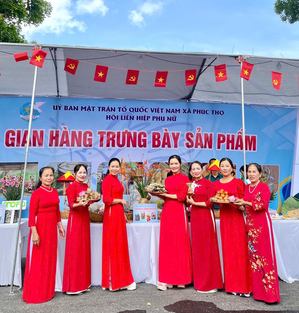Phúc Thọ rực rỡ Ngày hội Dân vũ và Áo dài - ảnh 12