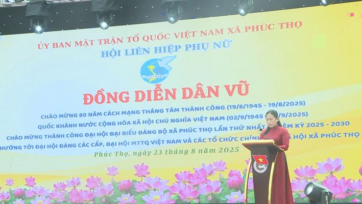 Phúc Thọ rực rỡ Ngày hội Dân vũ và Áo dài - ảnh 13