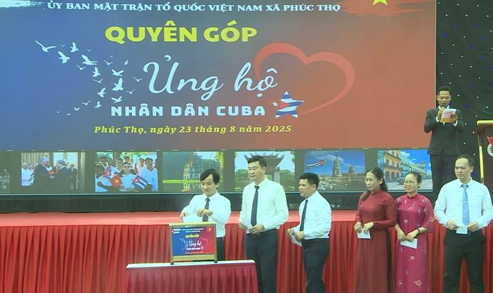 Phúc Thọ rực rỡ Ngày hội Dân vũ và Áo dài - ảnh 3