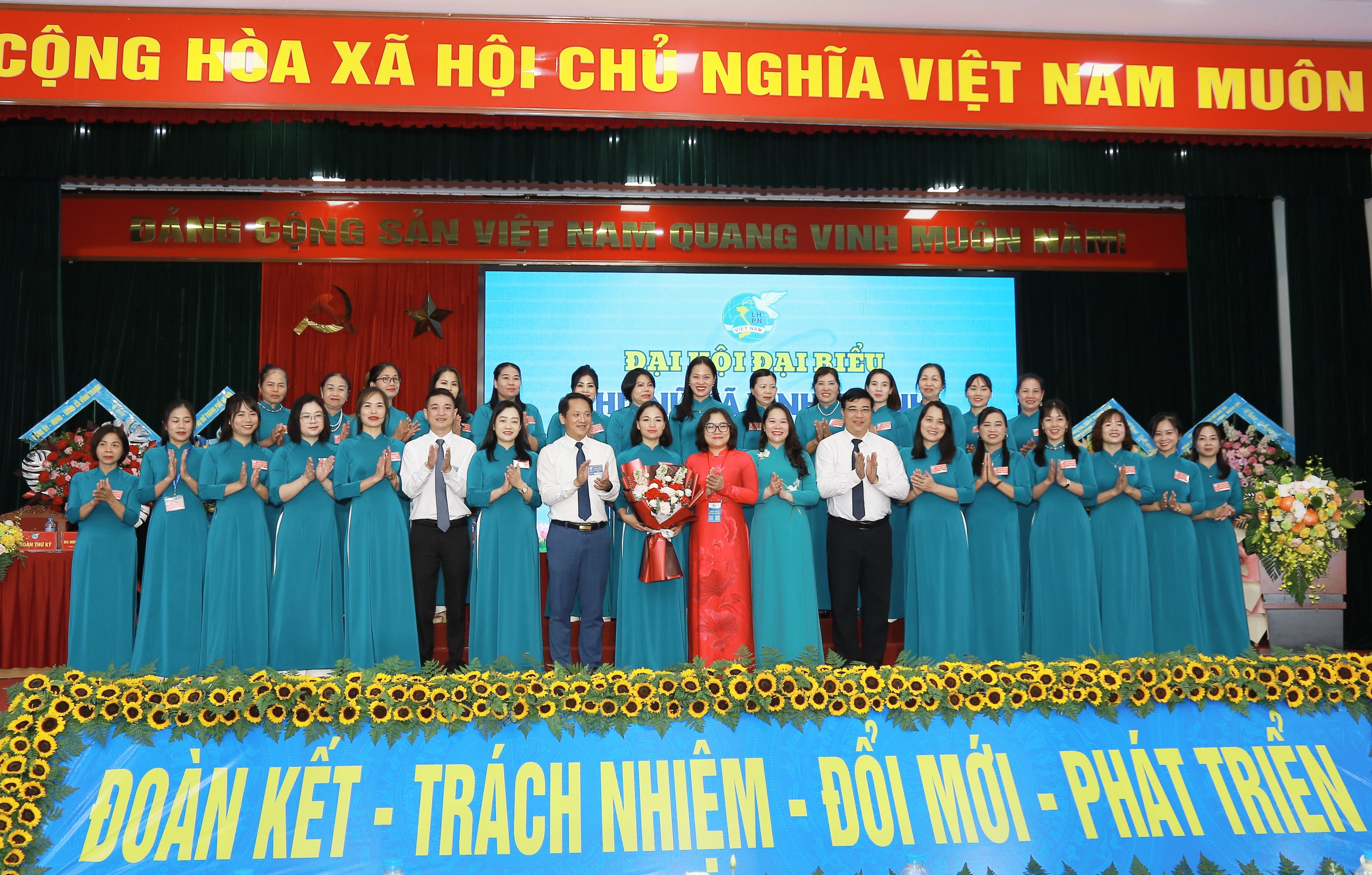 Xây dựng người phụ nữ phát triển toàn diện, chủ động hội nhập trong kỷ nguyên mới - ảnh 11