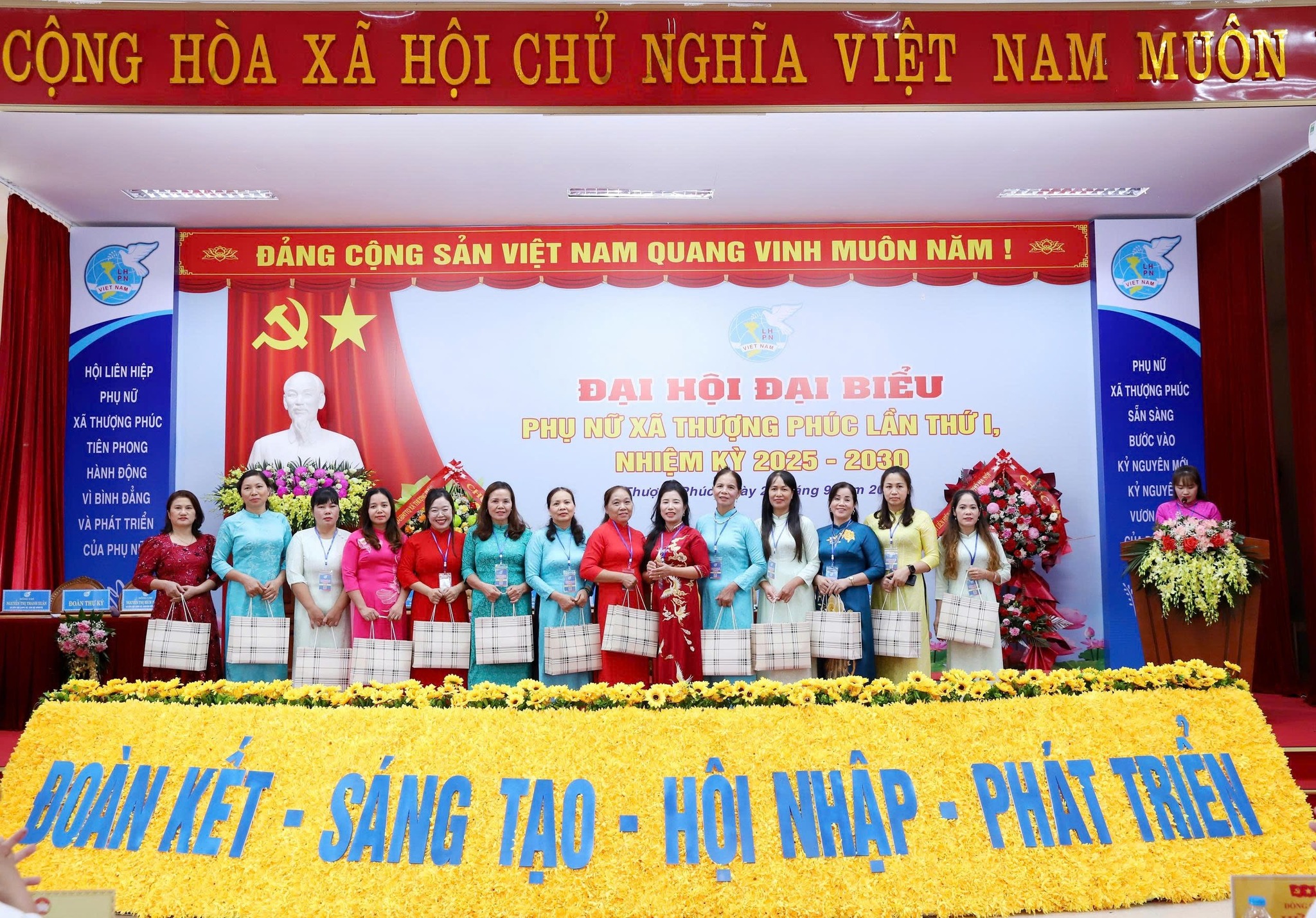 Phụ nữ xã Thượng Phúc tự tin tiến bước trong thời đại mới - ảnh 11