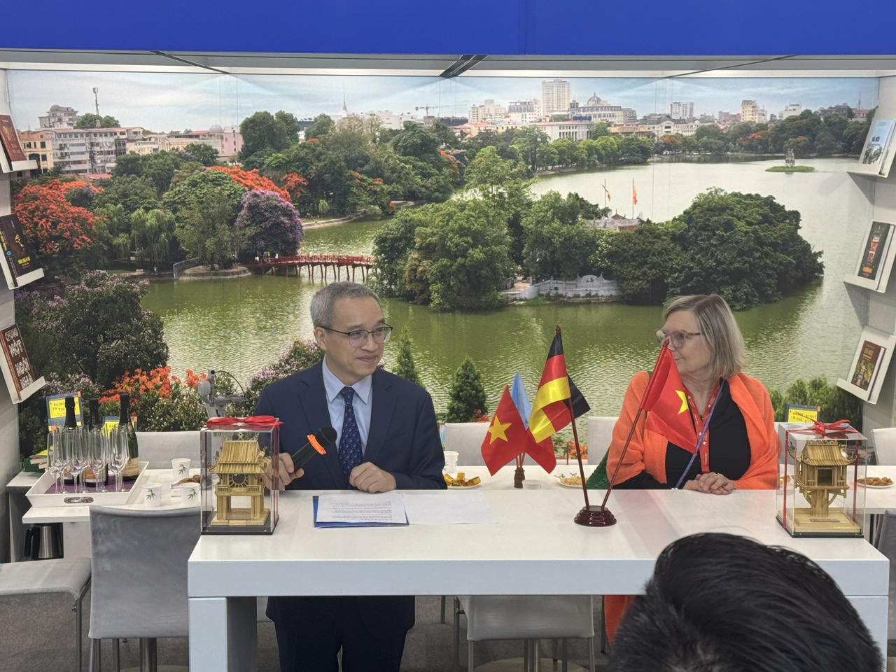 Việt Nam tham dự Hội sách Frankfurt 2025: Đẩy mạnh hội nhập và quảng bá văn hóa đọc - ảnh 2