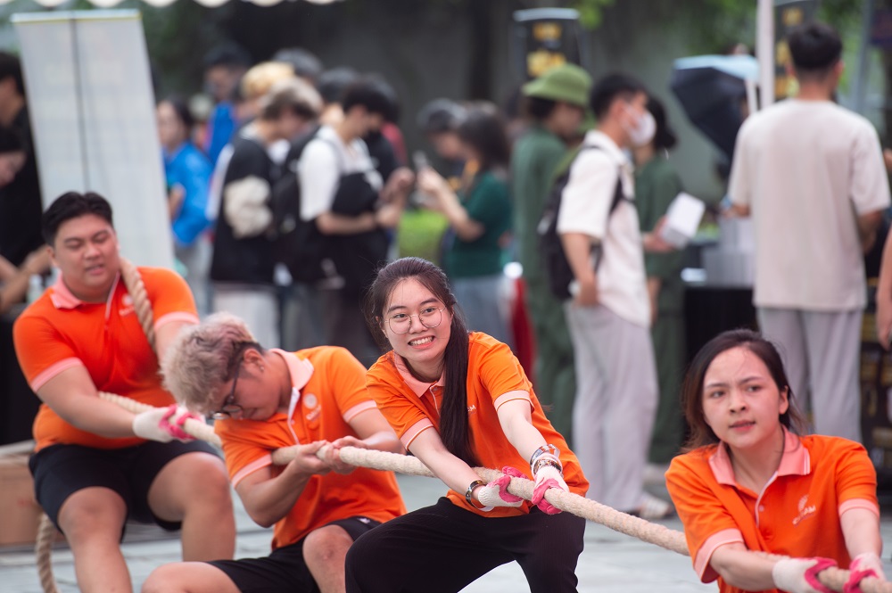 Hàng nghìn thanh niên cùng tranh tài tại Giải Kéo co Thanh niên 2025: Sức trẻ hội tụ, ý chí vươn xa - ảnh 3
