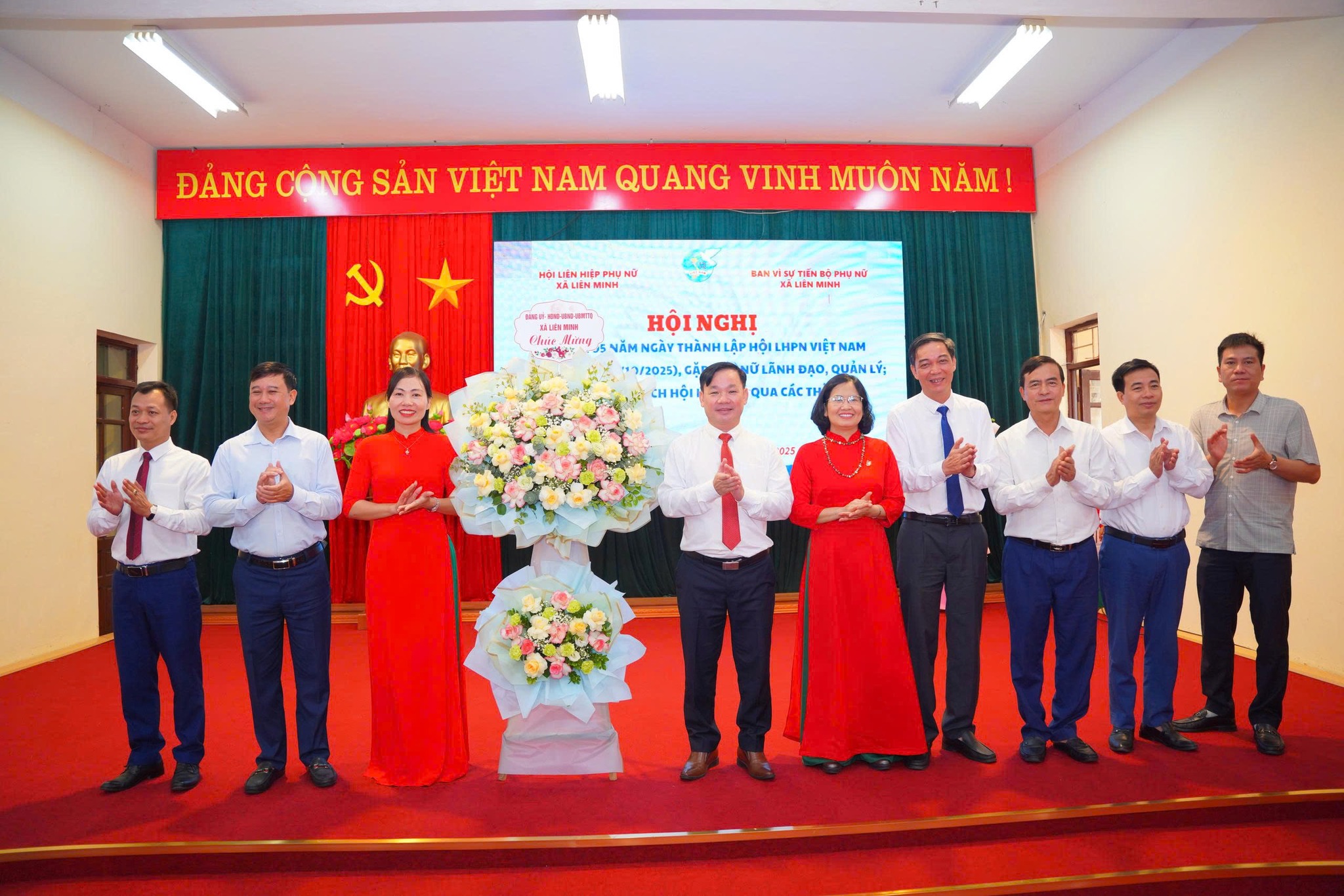 Hội LHPN xã Liên Minh phối hợp tổ chức kỷ niệm 95 năm thành lập Hội LHPN Việt Nam và gặp mặt nữ lãnh đạo, nguyên chủ tịch, cán bộ Hội - ảnh 1