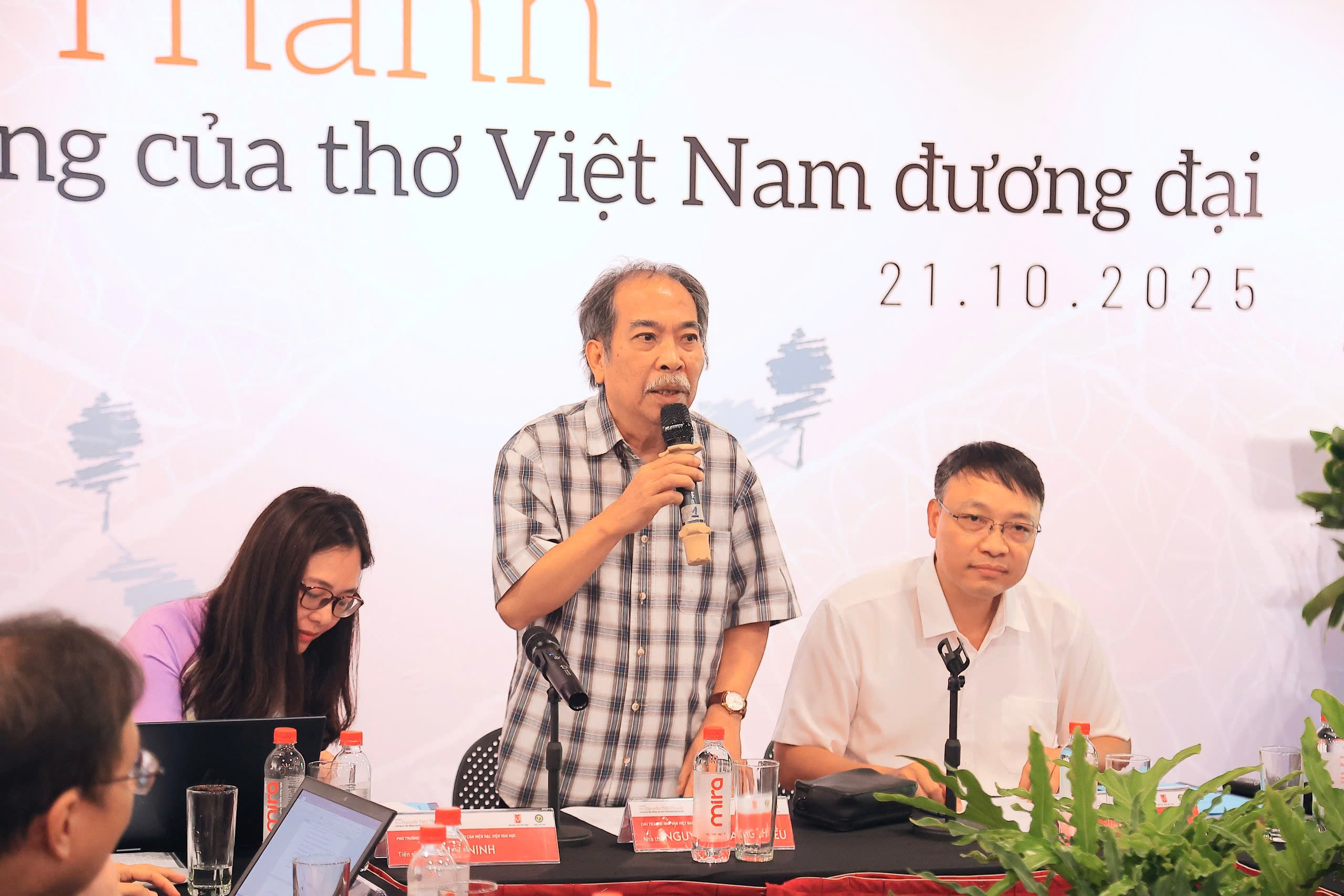 Tọa đàm thơ Nguyễn Tiến Thanh: Một sắc thái riêng trong sự vận động của thơ Việt Nam đương đại - ảnh 2