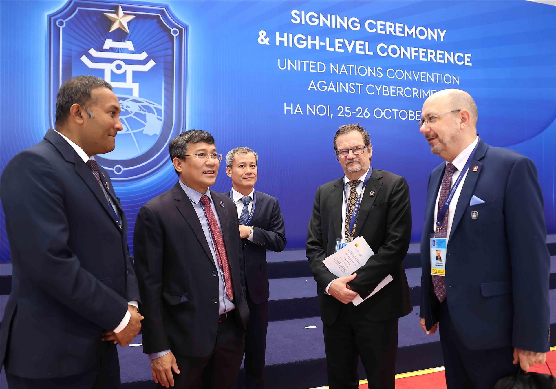Lễ mở ký Công ước Hà Nội: Việt Nam khẳng định vai trò trung tâm trong hợp tác quốc tế chống tội phạm mạng - ảnh 2