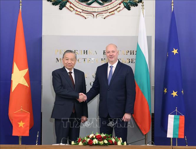 Tổng Bí thư Tô Lâm hội kiến Thủ tướng Bulgaria Rosen Zhelyazkov - ảnh 1