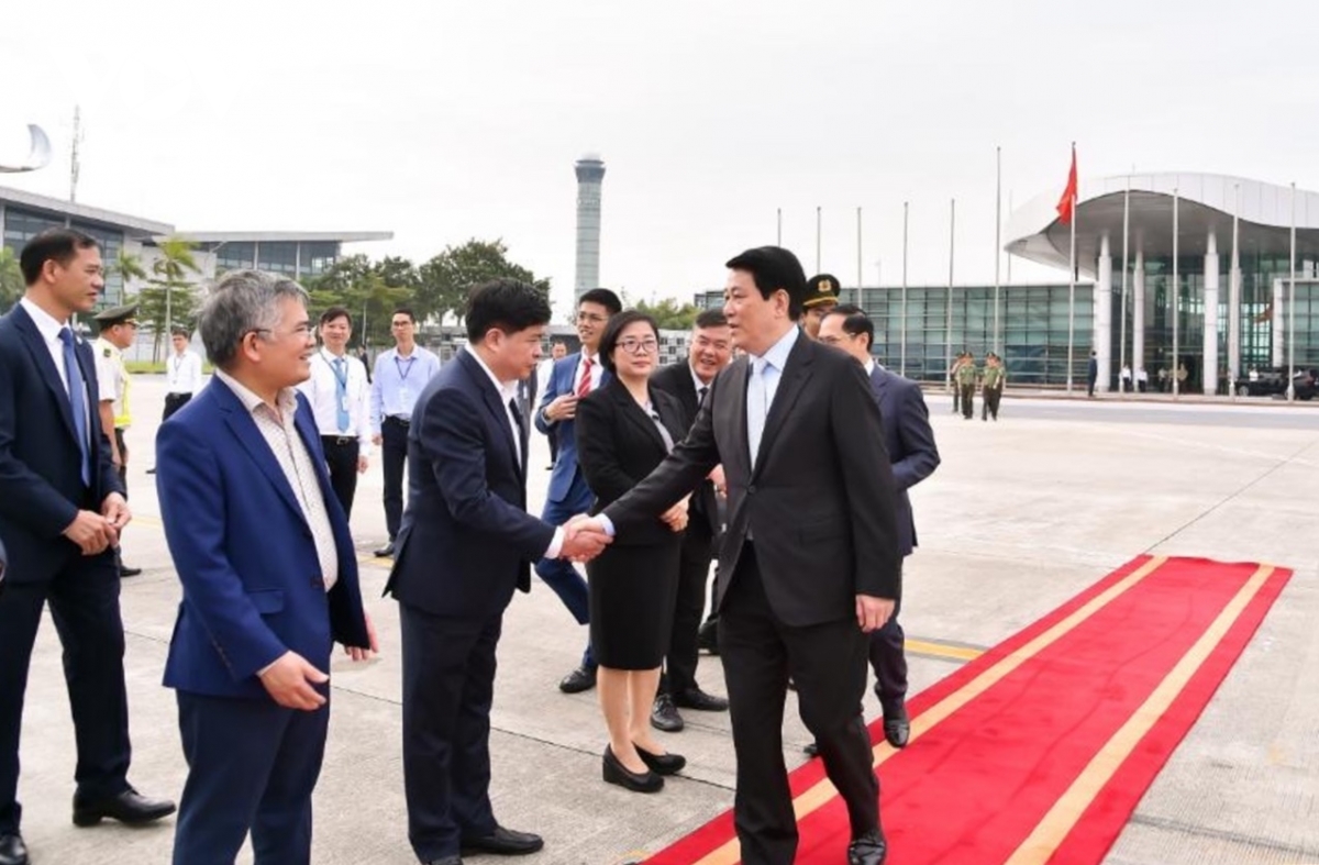 Chủ tịch nước Lương Cường lên đường dự Tuần lễ cấp cao APEC lần thứ 32 - ảnh 2