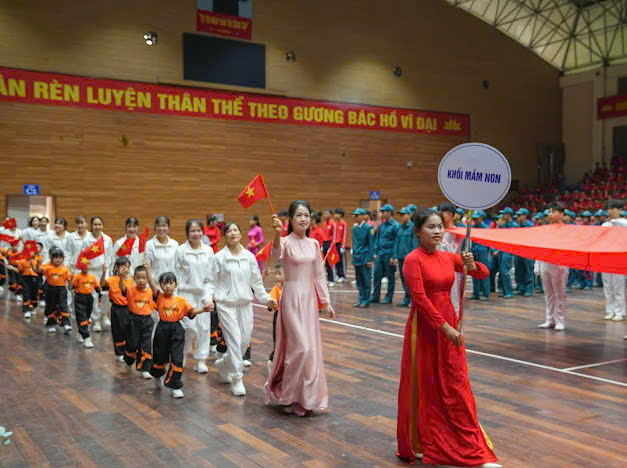 Khai mạc Đại hội Thể dục Thể thao xã Thanh Trì lần thứ I năm 2025 - ảnh 4