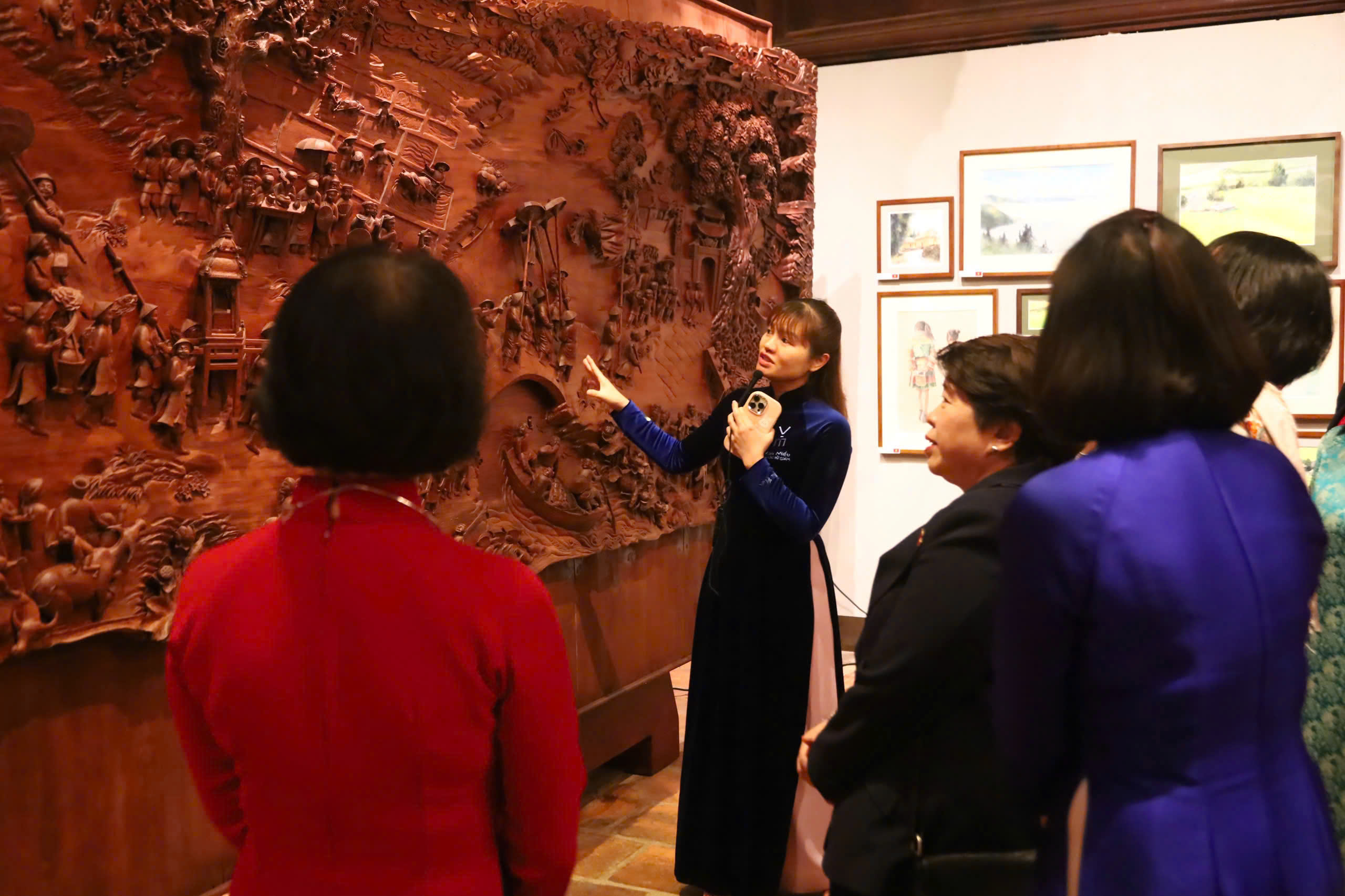 Hà Nội “đầy bất ngờ” trong mắt du khách quốc tế - ảnh 1