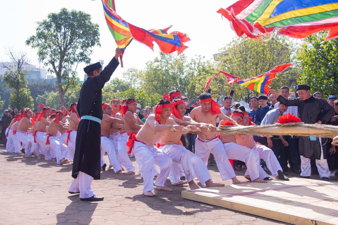 Một thập kỷ gìn giữ và lan tỏa di sản Nghi lễ - trò chơi kéo co - ảnh 1