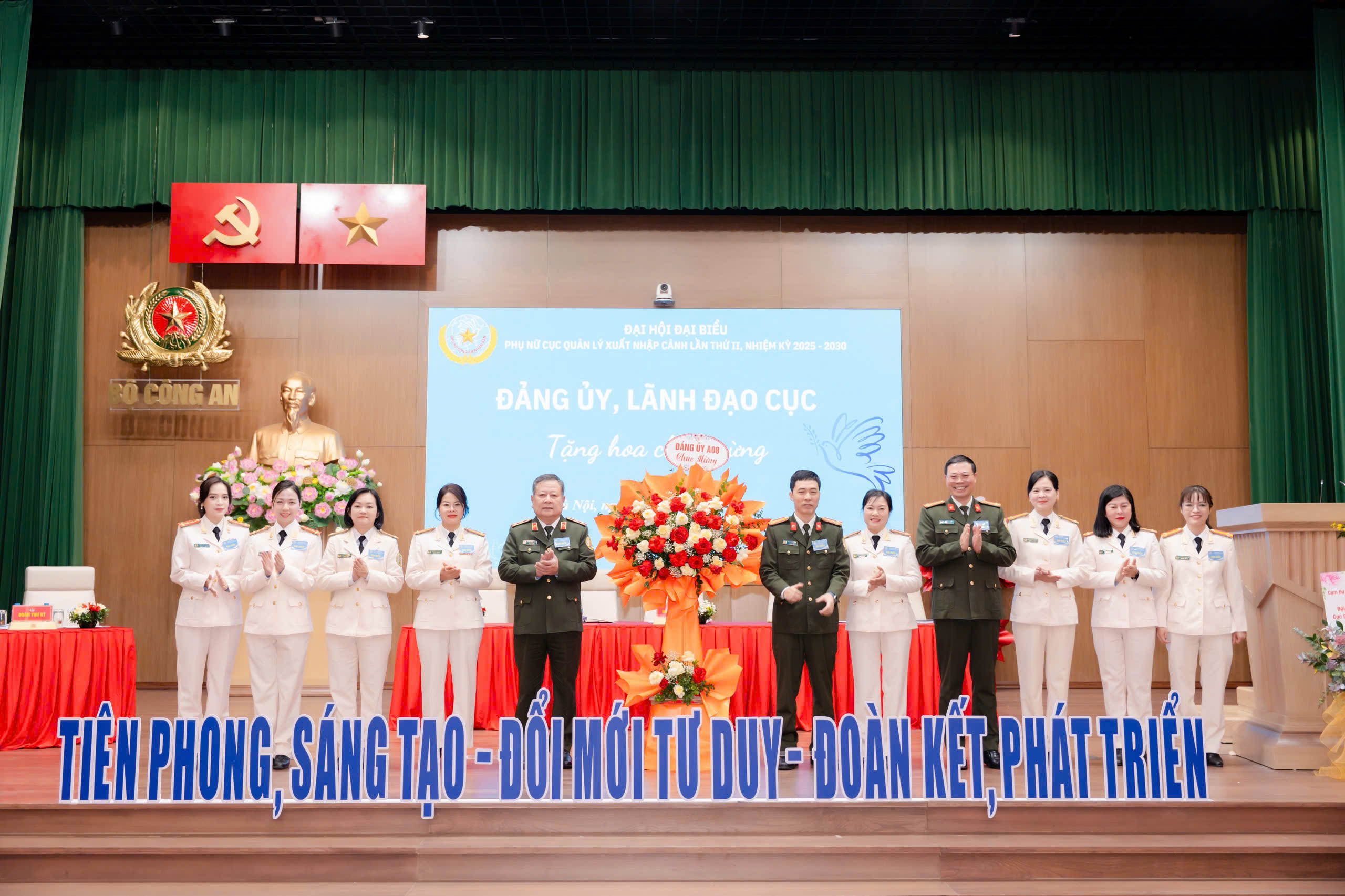 Tiên phong sáng tạo - Đổi mới tư duy - Đoàn kết phát triển - ảnh 1