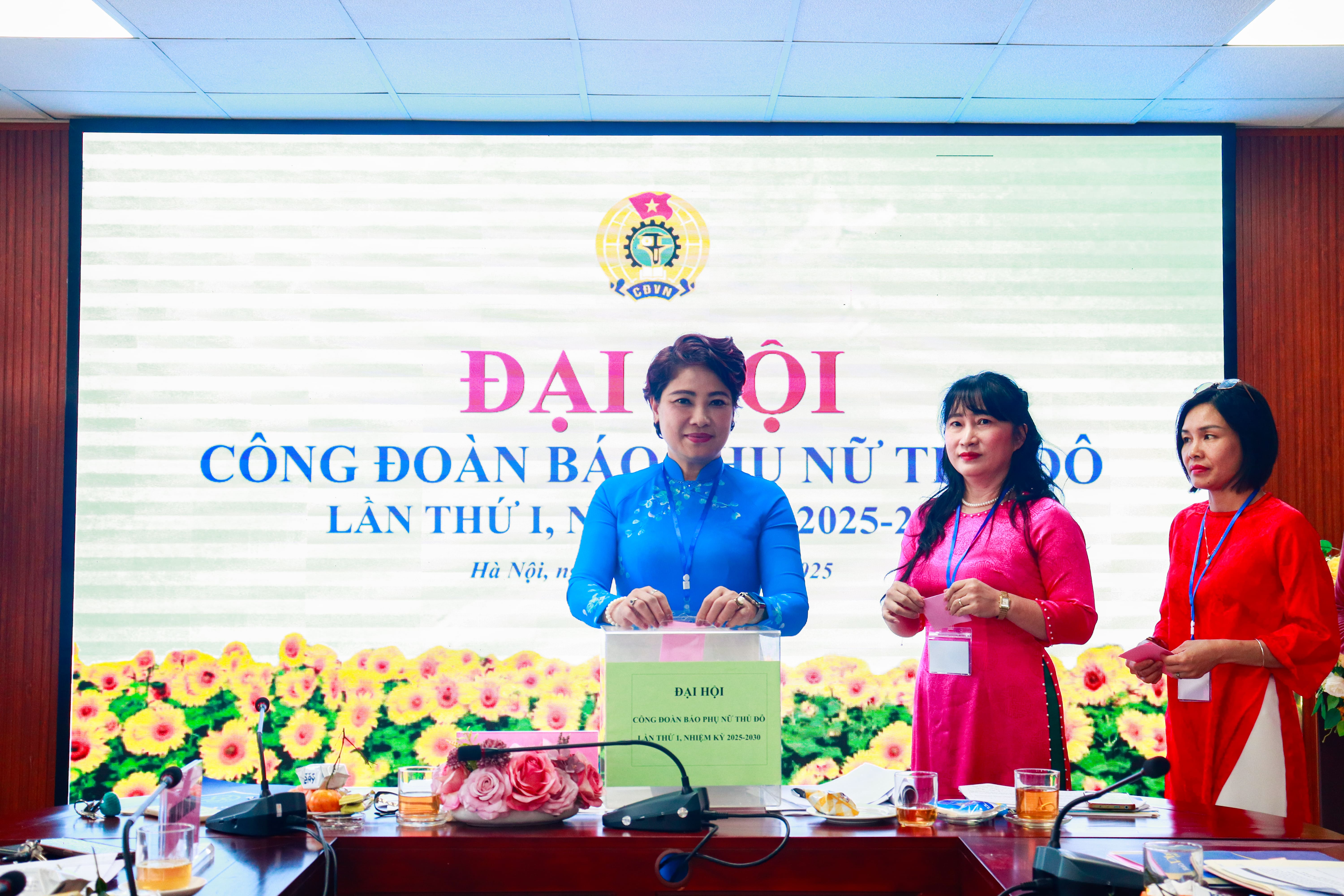 Đại hội Công đoàn Báo Phụ nữ Thủ đô lần thứ I: Dấu mốc mới trong chặng đường đổi mới và phát triển - ảnh 11