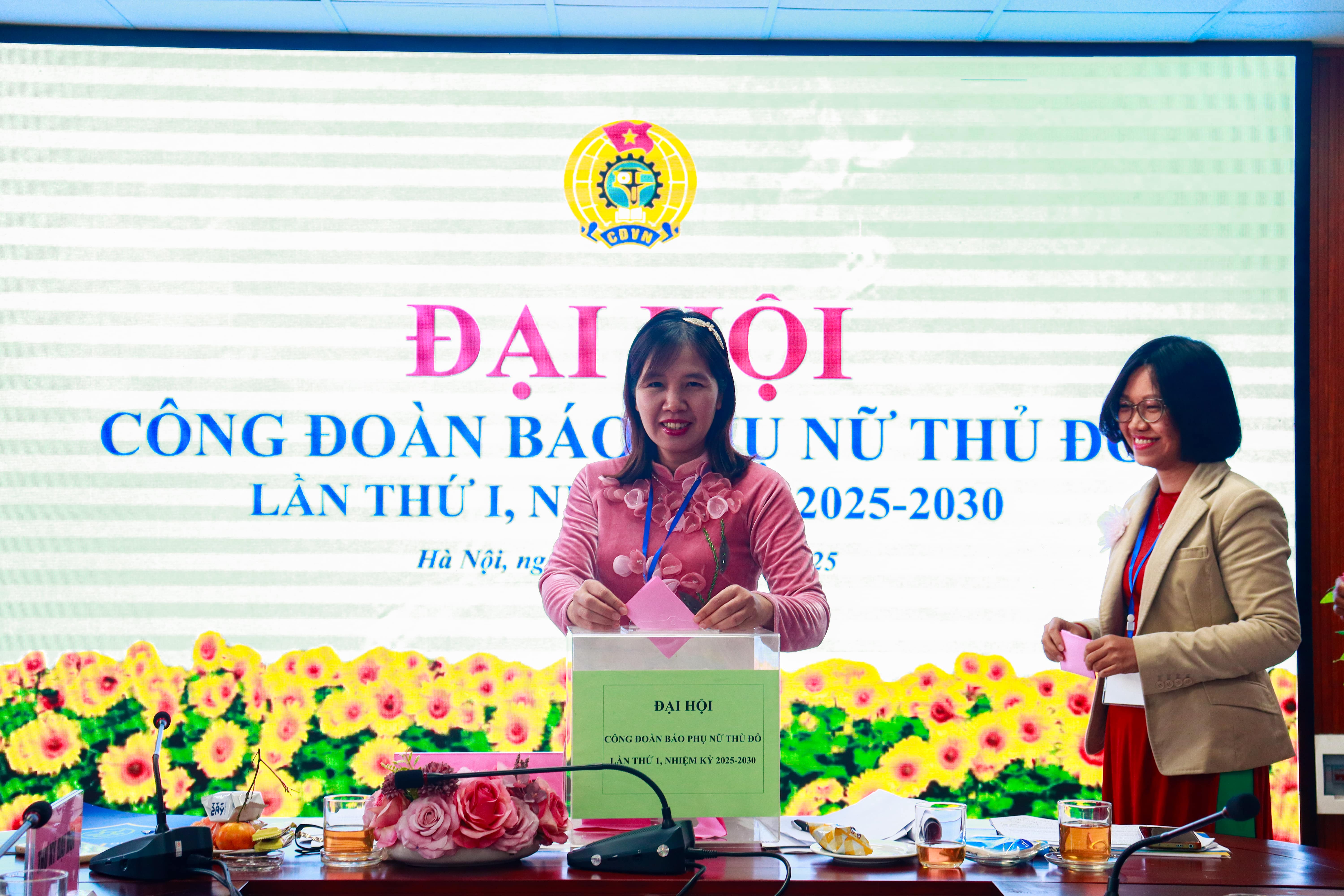 Đại hội Công đoàn Báo Phụ nữ Thủ đô lần thứ I: Dấu mốc mới trong chặng đường đổi mới và phát triển - ảnh 12