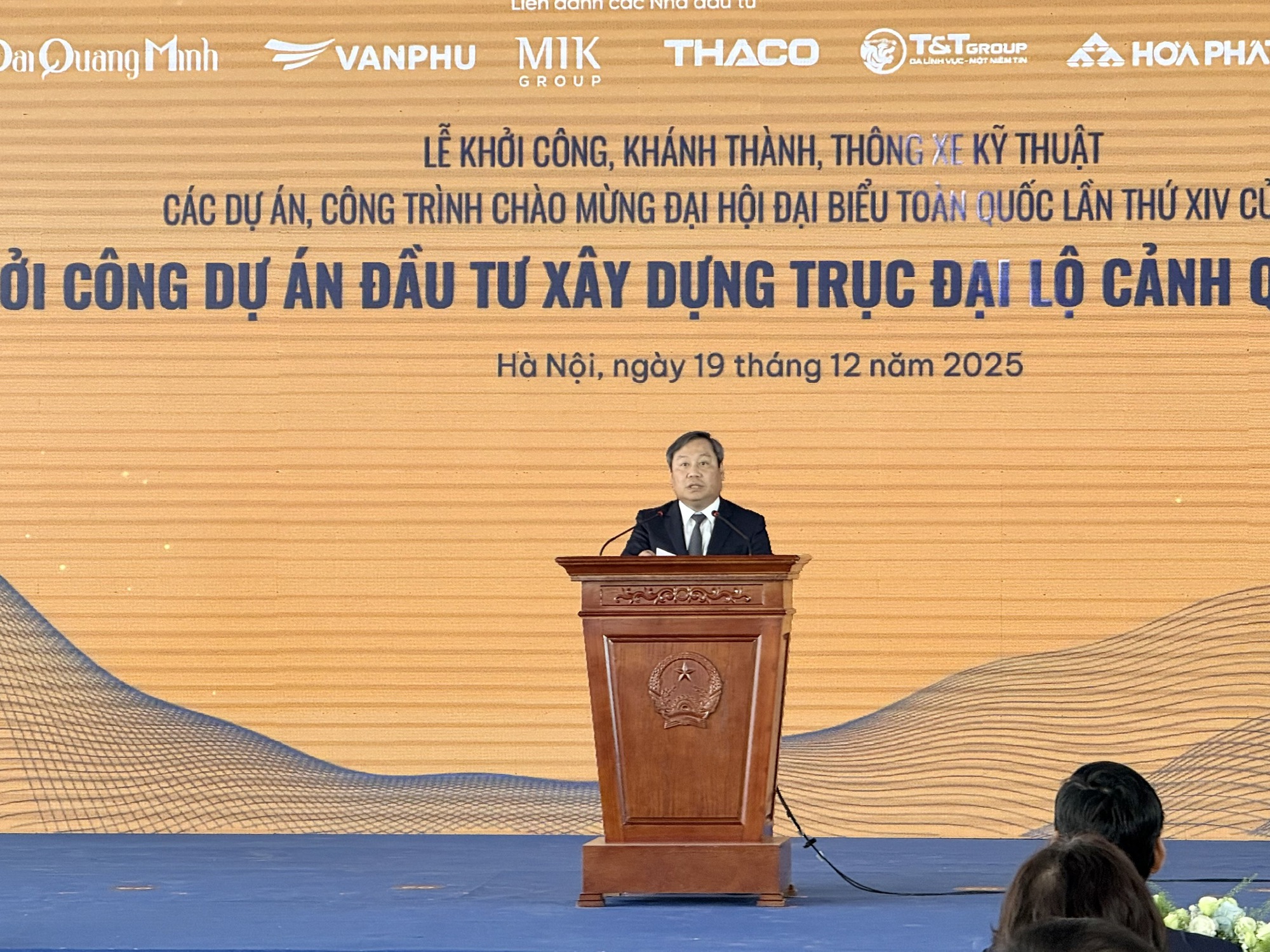 Chủ tịch Quốc hội dự Lễ khởi công Trục Đại lộ Cảnh quan sông Hồng của Thủ đô - ảnh 3