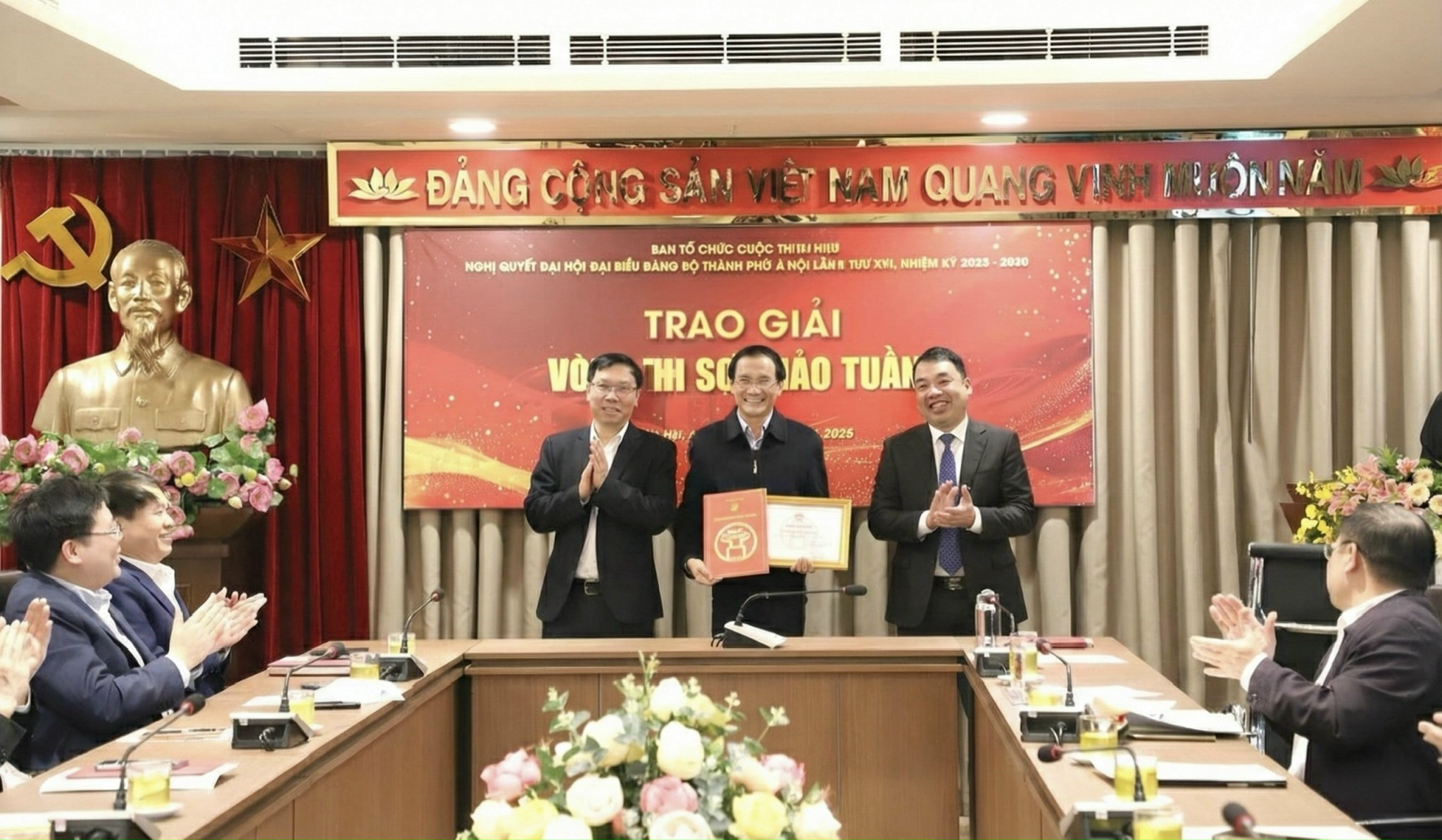 Kỳ 1: Quyết tâm thực hiện thắng lợi Nghị quyết Đại hội Đại biểu Đảng bộ thành phố Hà Nội lần thứ XVIII nhiệm kỳ 2025 – 2030 - ảnh 9