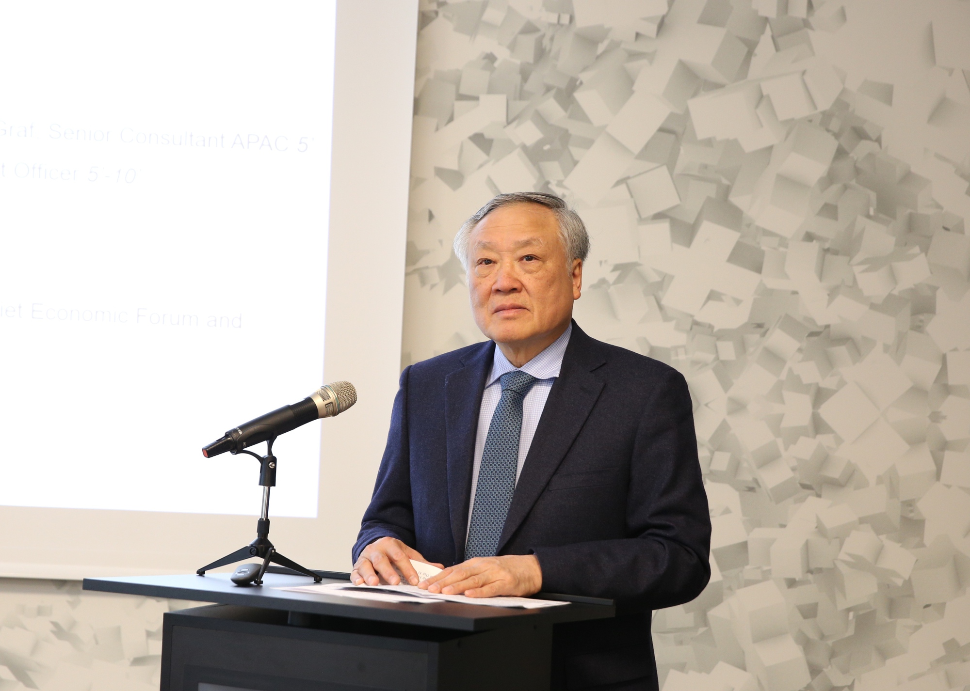 Thúc đẩy hợp tác quốc tế phát triển Trung tâm Tài chính Việt Nam - ảnh 1