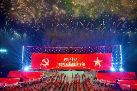 VỮNG BƯỚC DƯỚI CỜ ĐẢNG - ảnh 3