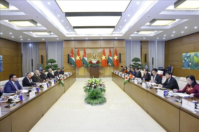 Chủ tịch Quốc hội Trần Thanh Mẫn hội đàm với Chủ tịch Hạ viện Vương quốc Jordan - ảnh 1