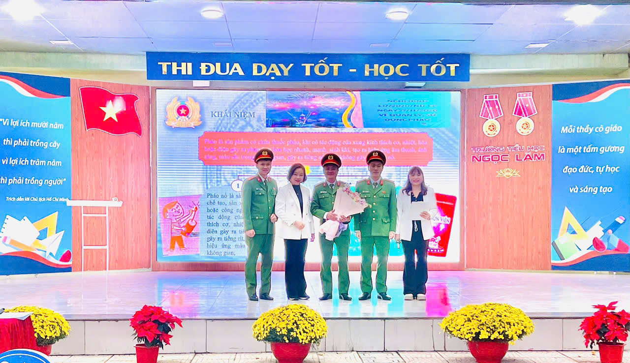 Trường Tiểu học Ngọc Lâm tuyên truyền pháp luật về vũ khí, vật liệu nổ và phòng chống pháo nổ trong học đường - ảnh 1