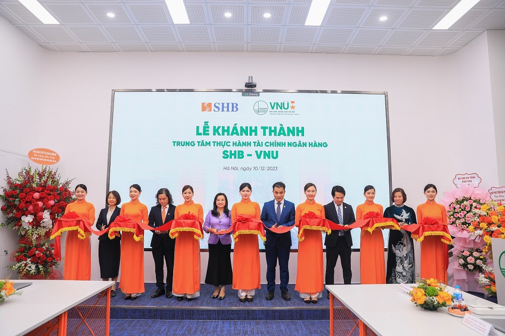 Khánh thành “Trung tâm thực hành Tài chính Ngân hàng SHB – VNU” tại ĐHQG-HN - ảnh 1
