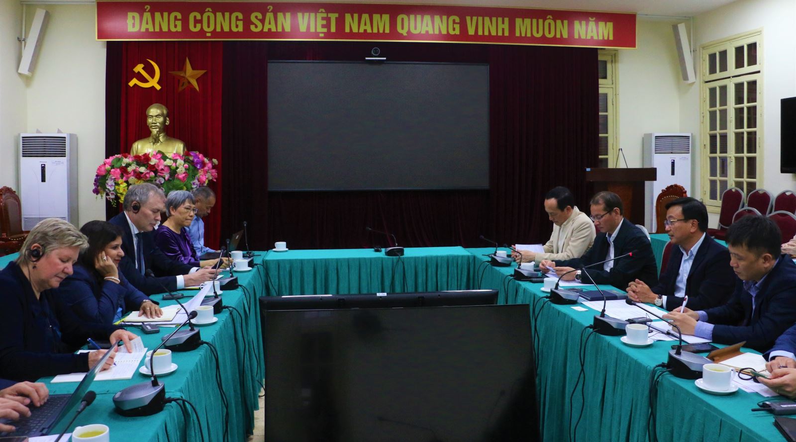 Bộ GTVT làm việc với WB về 4 dự án ưu tiên - ảnh 1