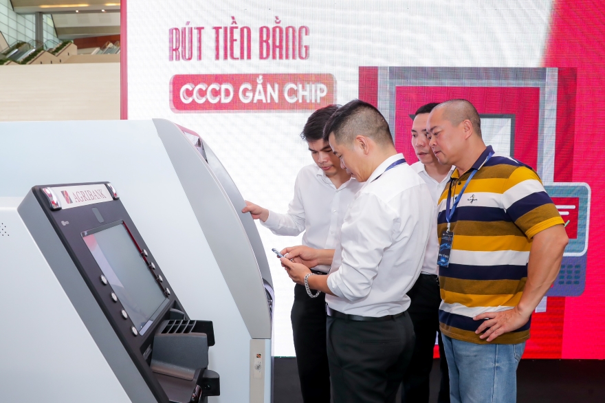 Agribank cùng ngành Ngân hàng đóng góp tích cực vào quá trình chuyển đổi số quốc gia - ảnh 2