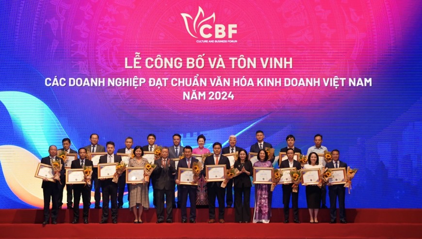 Agribank - Doanh nghiệp đạt chuẩn Văn hóa kinh doanh Việt Nam năm 2024 - ảnh 1