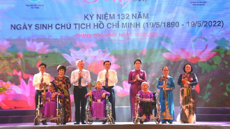Chương trình nghệ thuật “Người Mẹ làng Sen” tri ân và tưởng nhớ Bác kính yêu - ảnh 2
