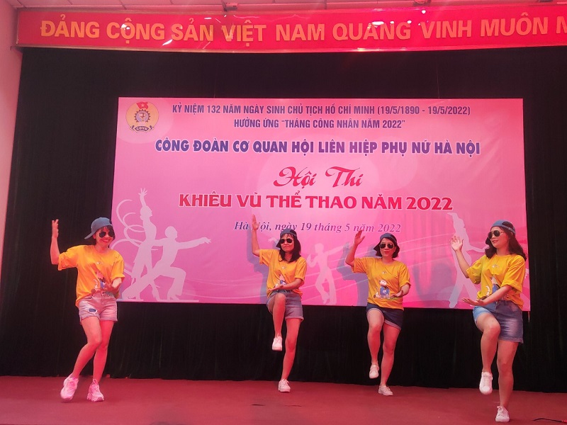 Công đoàn cơ quan Hội LHPN Hà Nội: Đặc sắc, ấn tượng hội thi “Khiêu vũ thể thao” năm 2022 - ảnh 8
