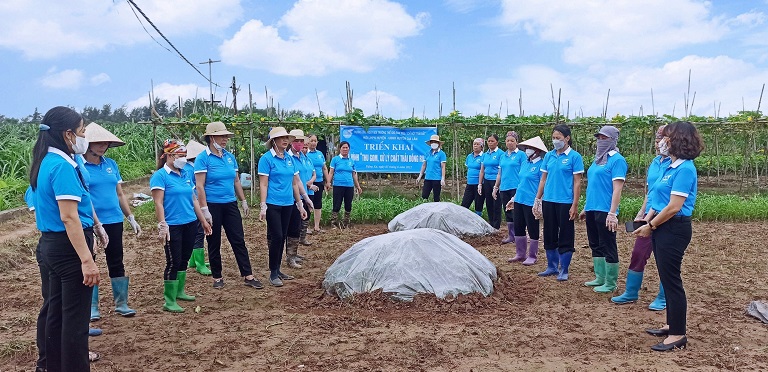 Hội LHPN huyện Gia Lâm: Nhiều mô hình thu gom, phân loại, xử lý rác thải tại nguồn - ảnh 8