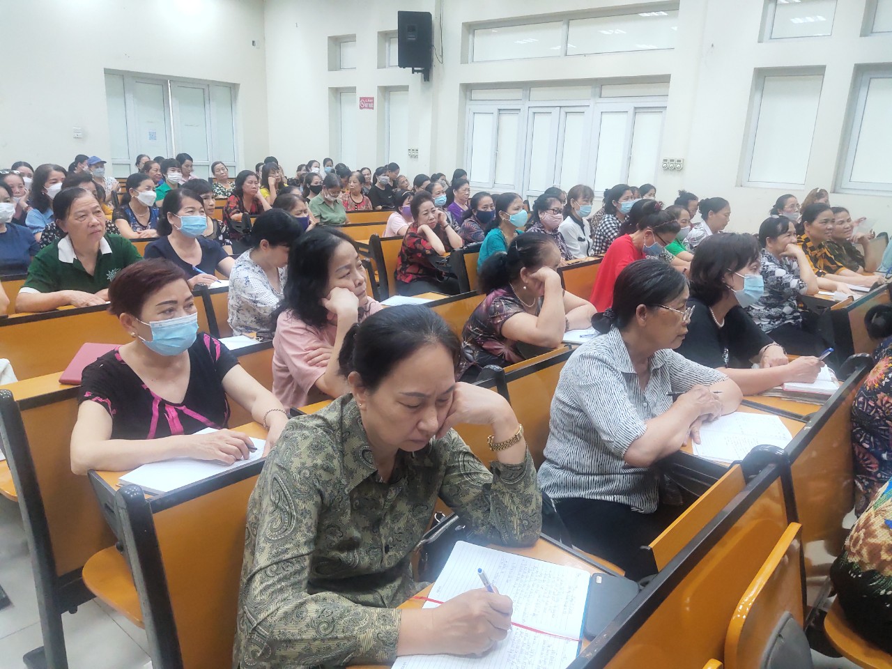 Hội LHPN quận Long Biên: Tuyên truyền văn hóa ứng xử trong kinh doanh thương mại - ảnh 2