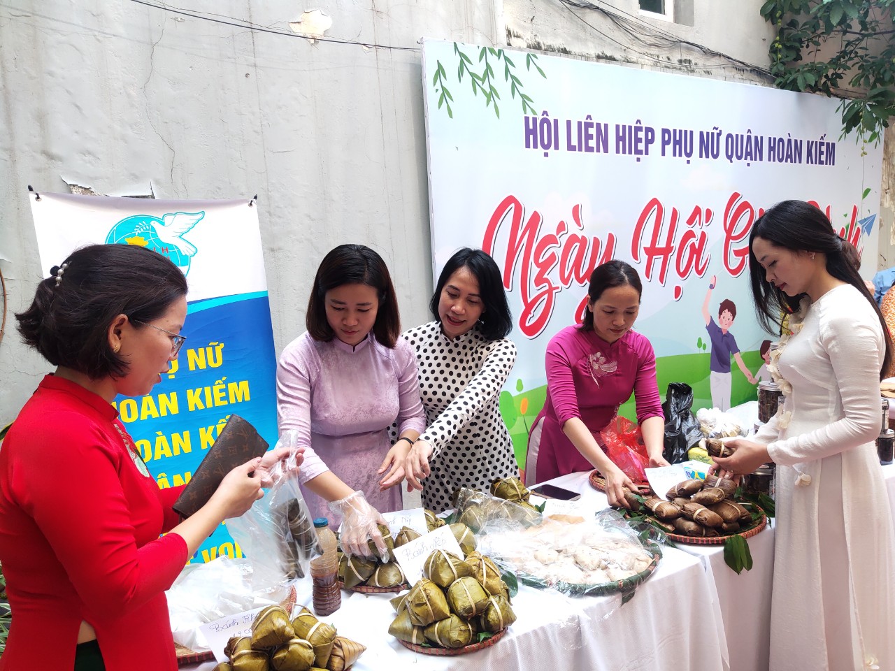 Hội LHPN quận Hoàn Kiếm: Sôi nổi các hoạt động tại ngày hội Gia đình - Kết nối yêu thương - ảnh 2