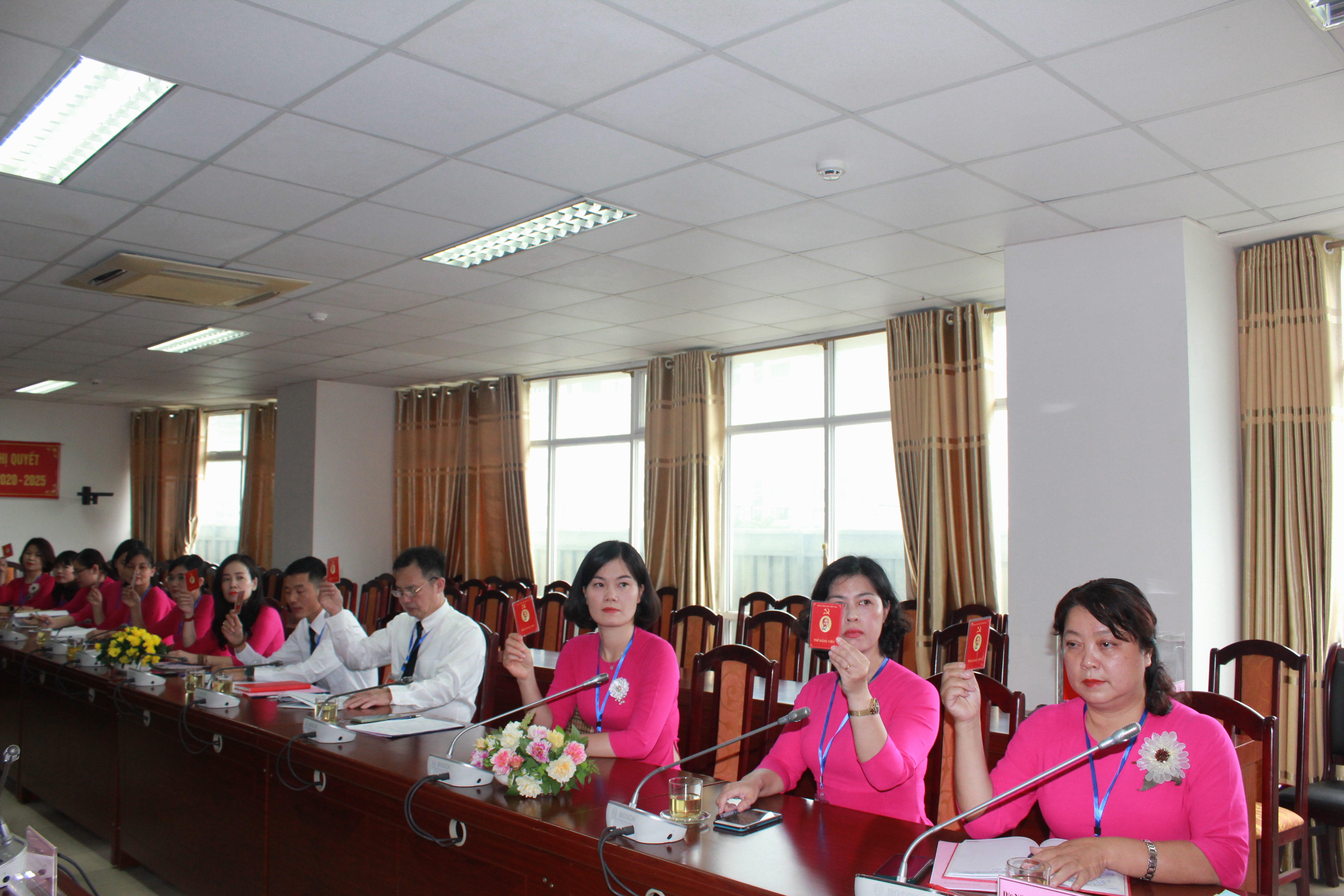 Đại hội điểm Chi bộ Văn phòng Hội LHPN Hà Nội lần thứ VI: Đoàn kết, dân chủ, đổi mới, trách nhiệm - ảnh 6