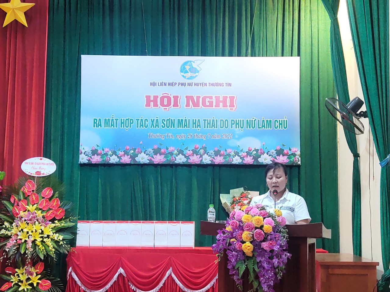 Hội LHPN huyện Thường Tín: Ra mắt hợp tác xã Sơn mài Hạ Thái do phụ nữ làm chủ - ảnh 2