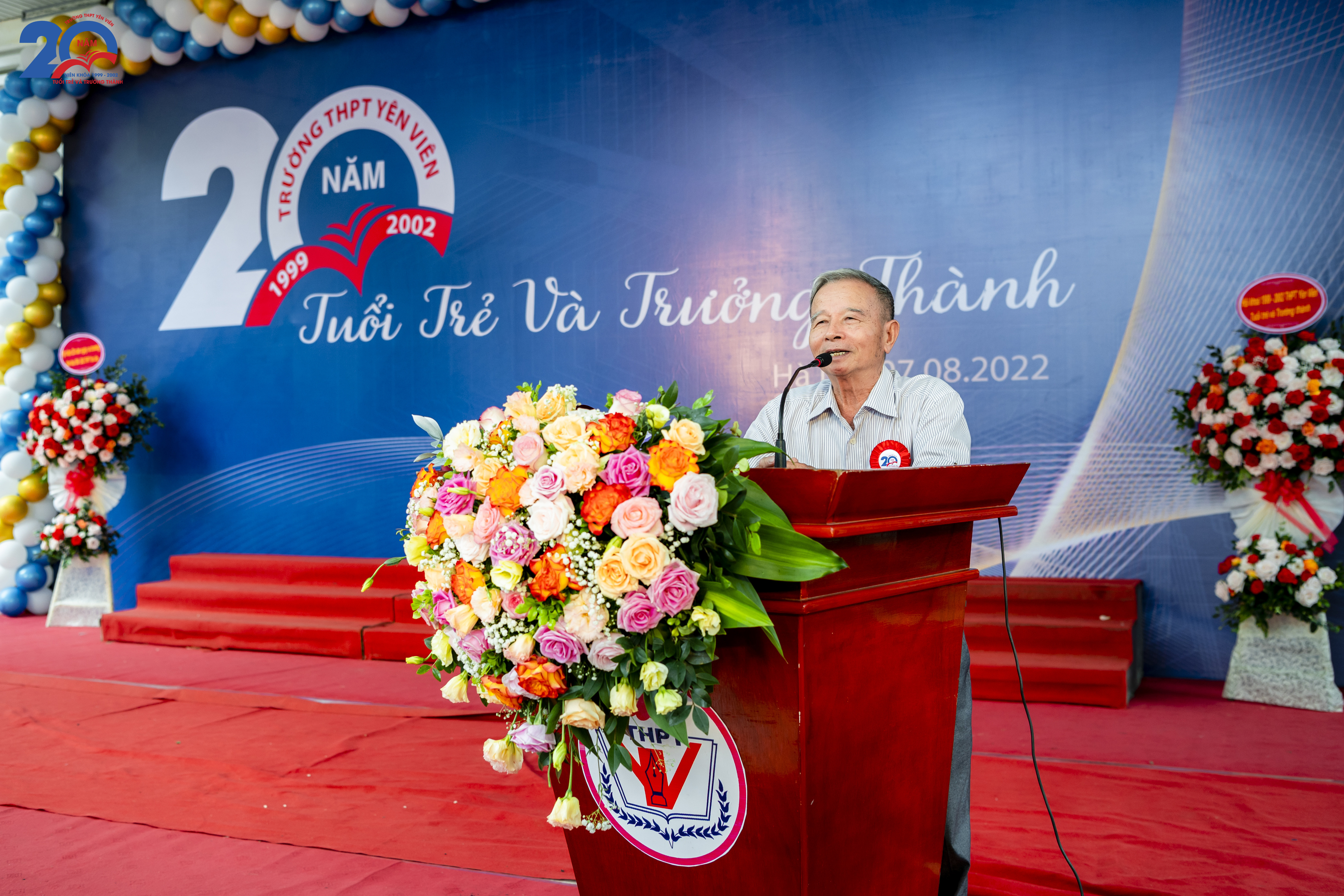 Xúc động 20 năm ngày trở về mái trường xưa dấu yêu - ảnh 2