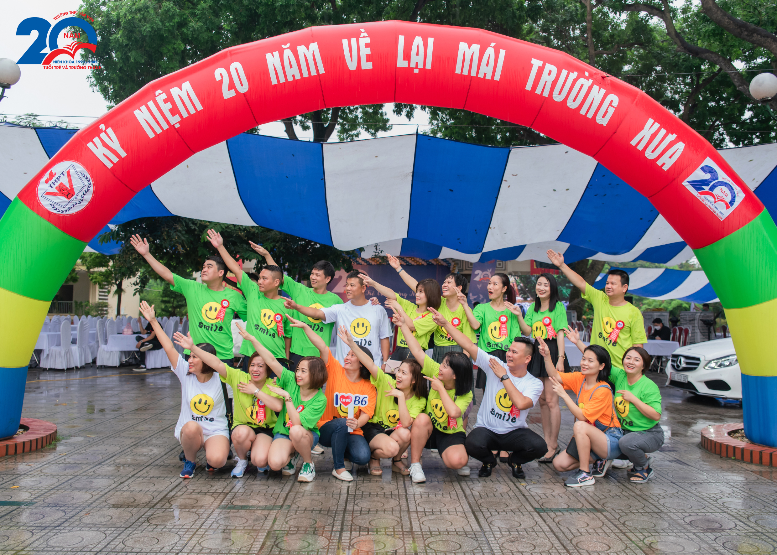 Xúc động 20 năm ngày trở về mái trường xưa dấu yêu - ảnh 15