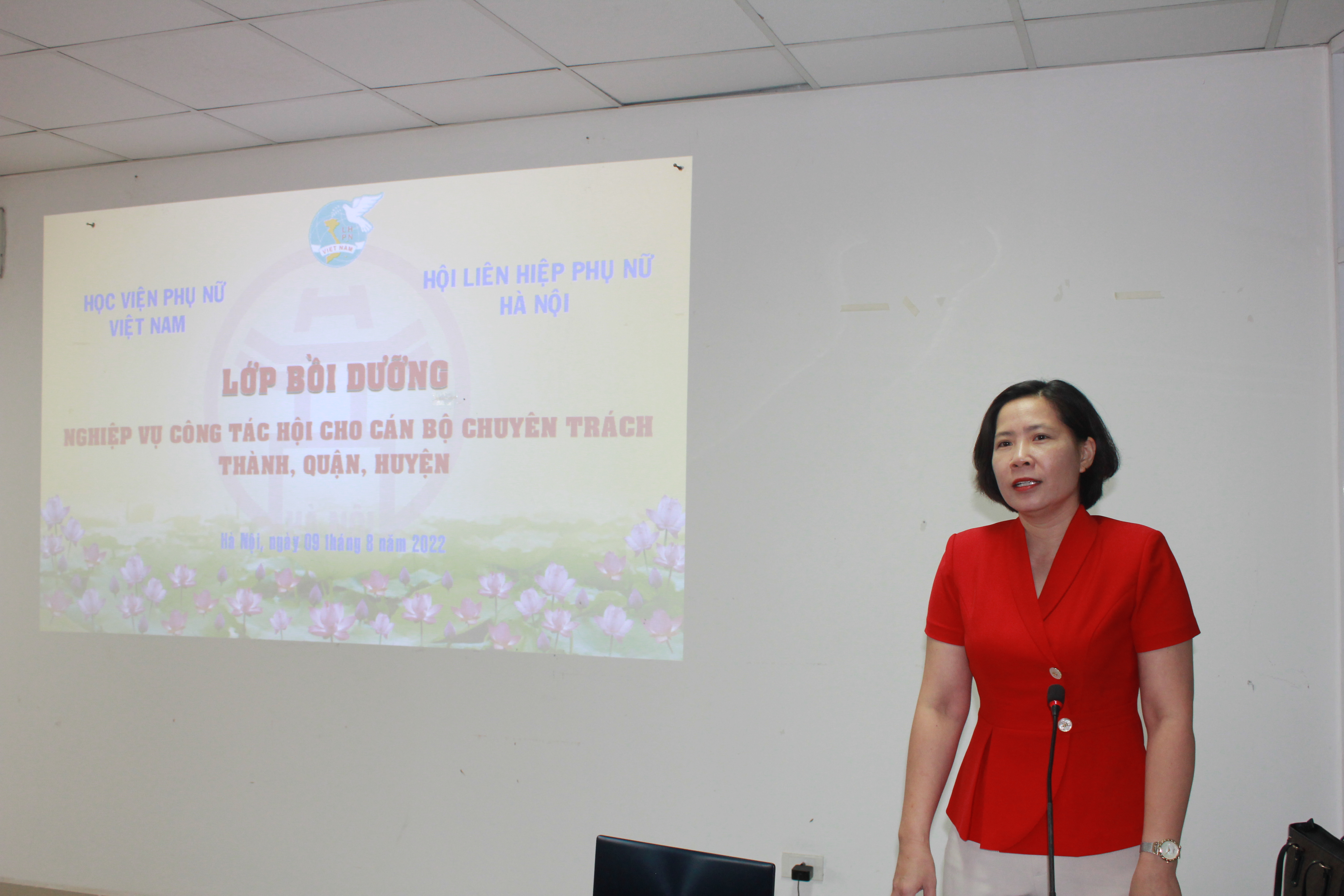 Khai mạc Lớp bồi dưỡng nghiệp vụ công tác Hội cho cán bộ chuyên trách Thành, Quận, Huyện năm 2022 - ảnh 1
