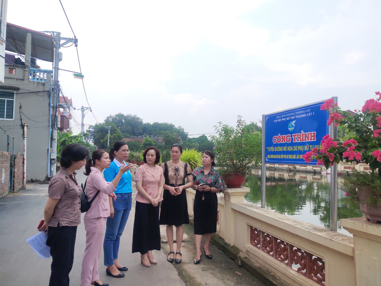 Nhân rộng mô hình “Đoạn đường/tuyến phố bích họa/nở hoa” - ảnh 10