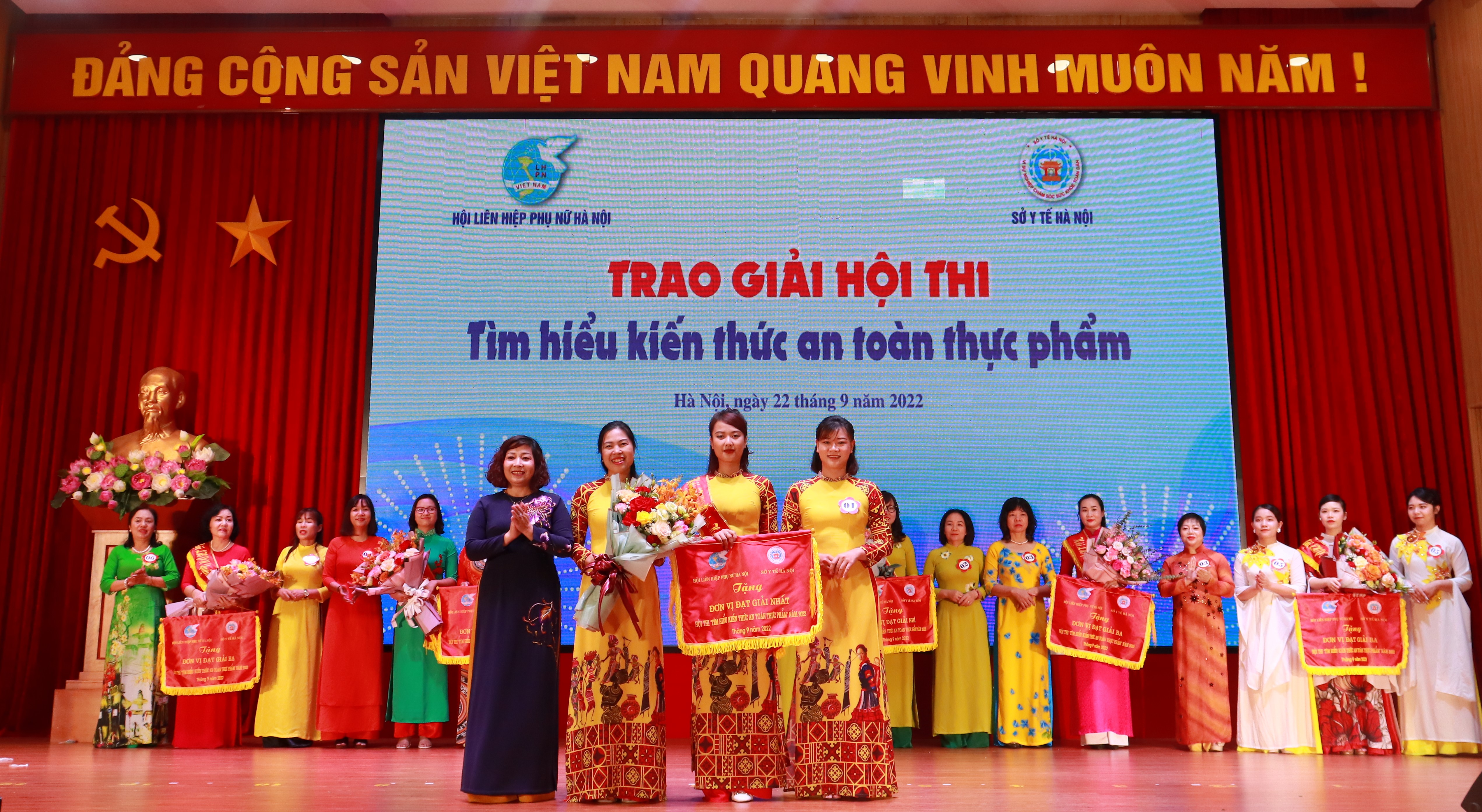 Sôi nổi hội thi “Tìm hiểu kiến thức an toàn thực phẩm” năm 2022 - ảnh 6