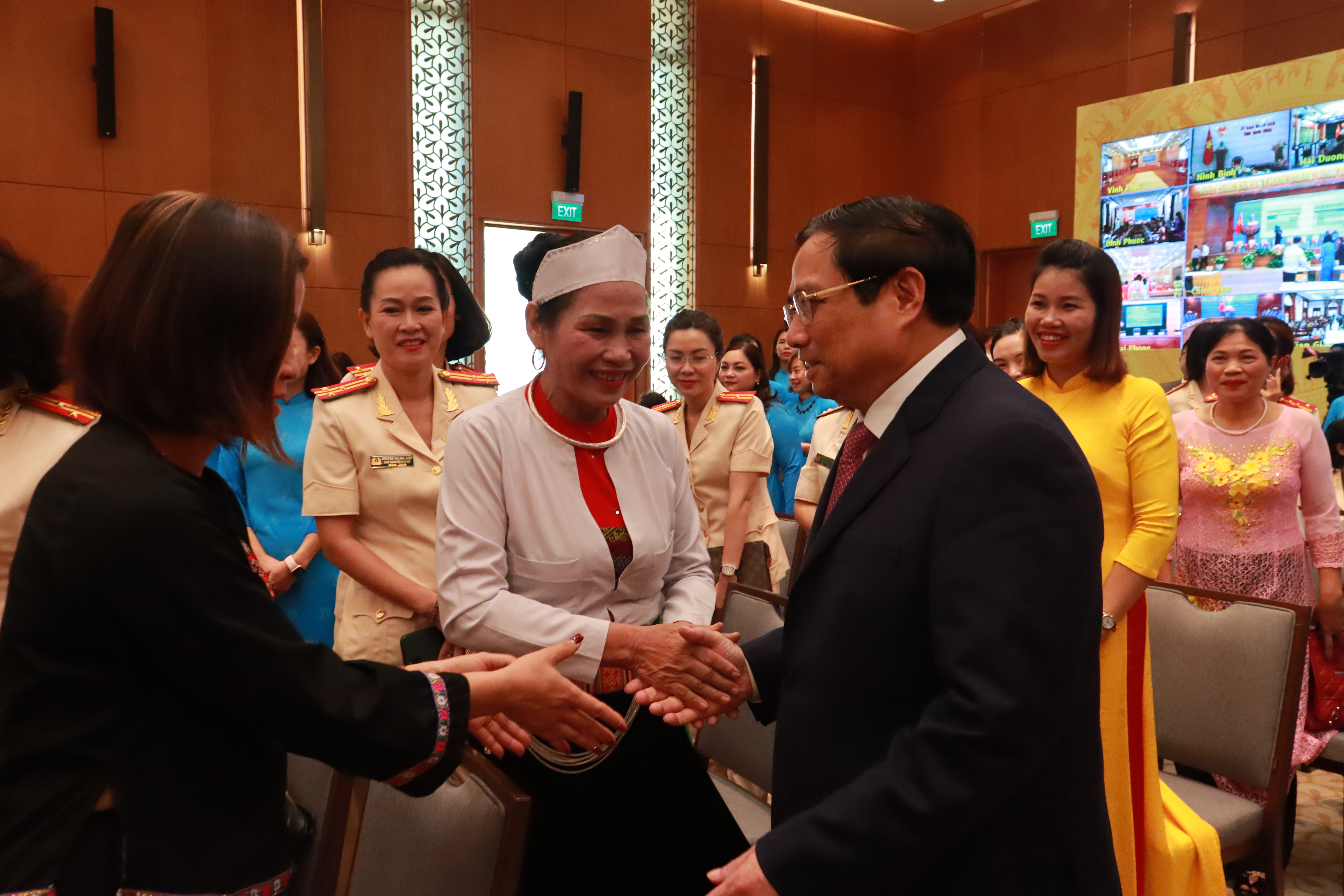 Thúc đẩy bình đẳng giới và phát huy vai trò của phụ nữ trong phát triển kinh tế -xã hội - ảnh 9